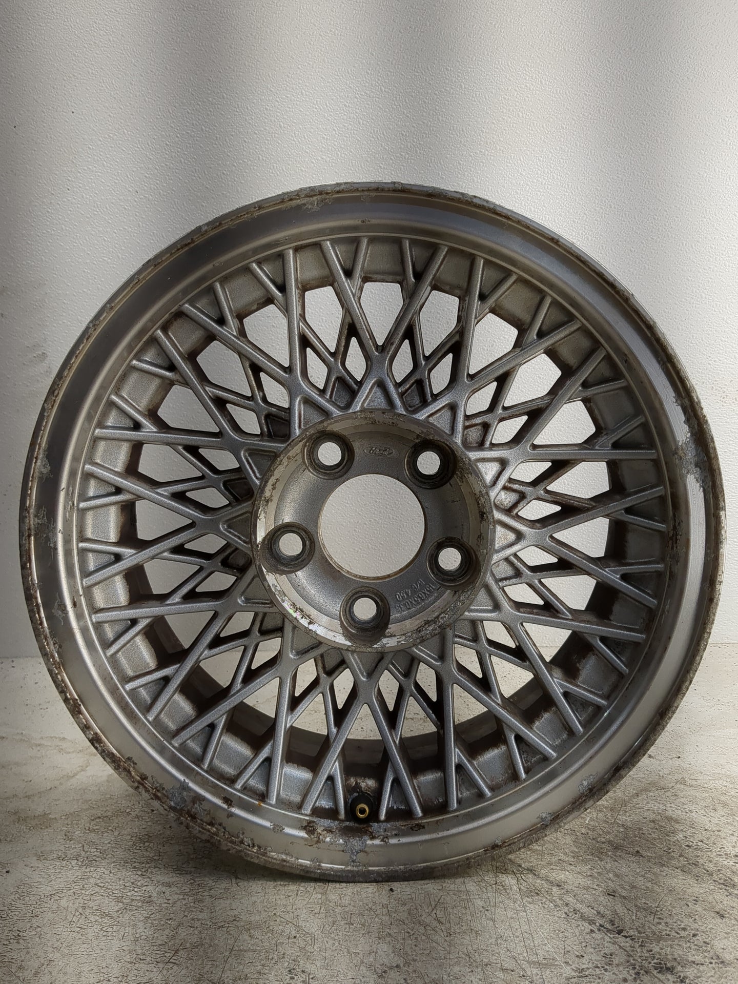 1995-1996 Ford Crown Victoria Oem Wheel Rim 1280498 - Oemusedautoparts1.com