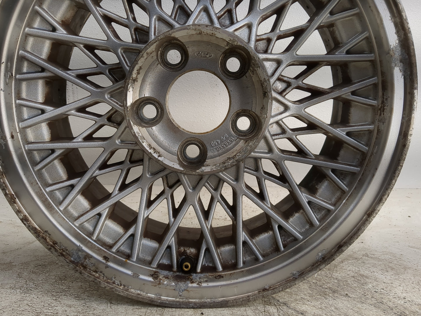 1995-1996 Ford Crown Victoria Oem Wheel Rim 1280498 - Oemusedautoparts1.com