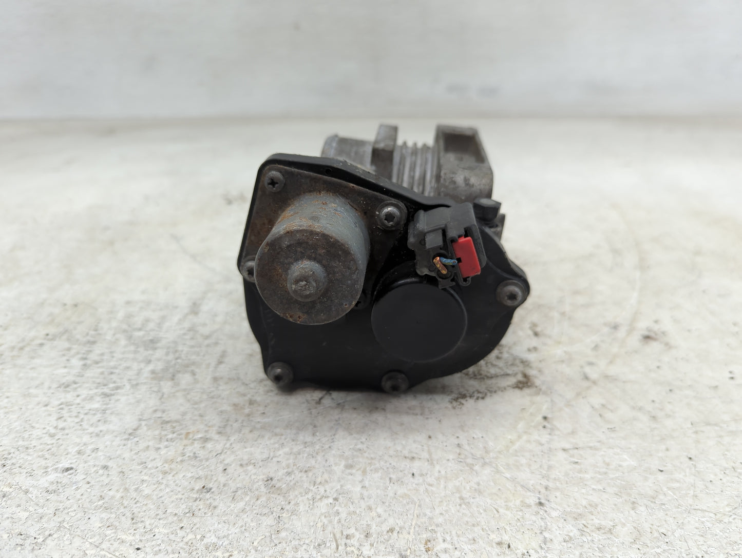 2005-2011 Ford Crown Victoria Throttle Body Fits Fits 2004 2005 2006 2007 2008 2009 2010 2011 2012 2013 2014 2015 2016 OEM U