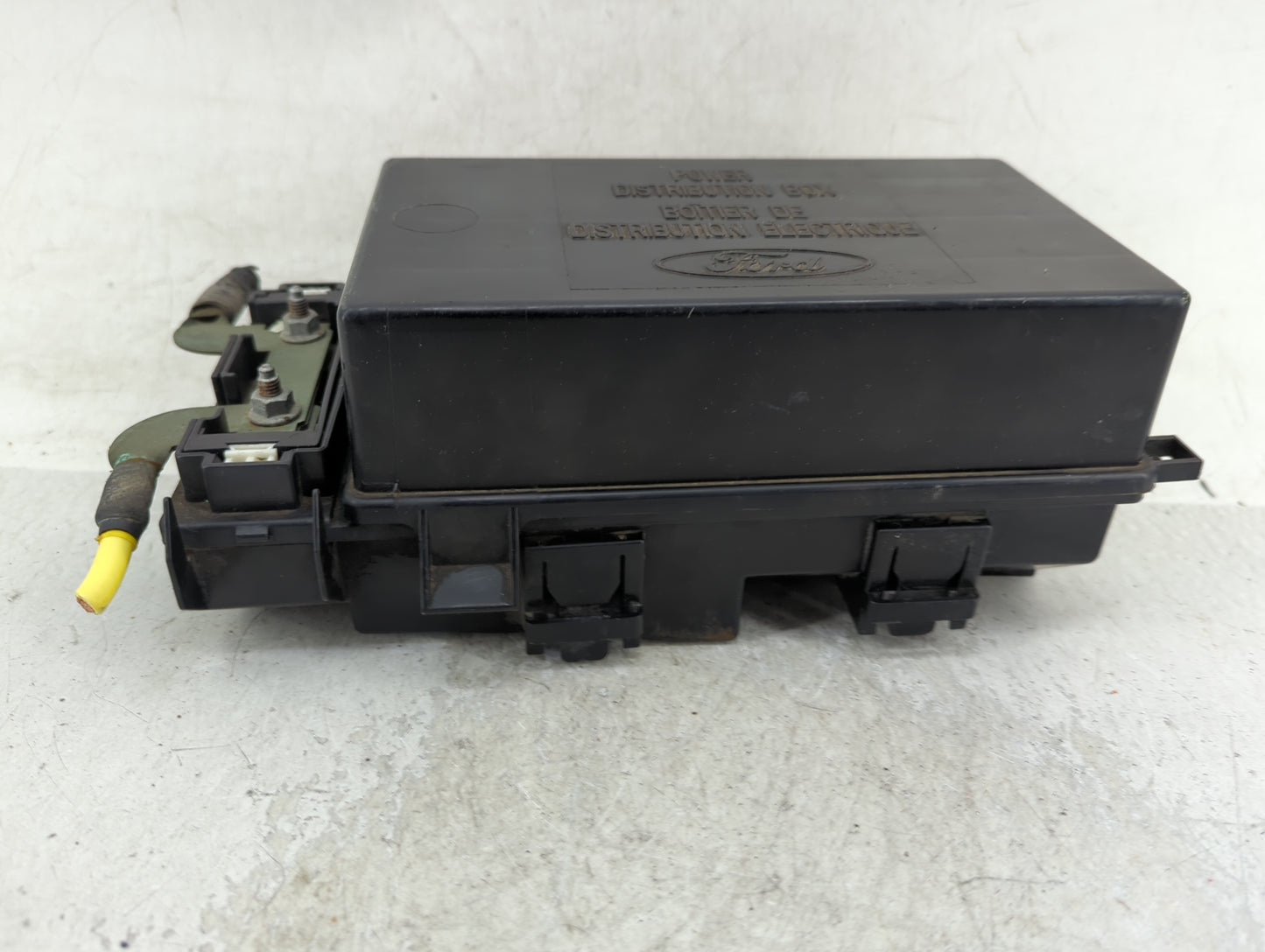 2000-2004 Ford E-250 Fusebox Fuse Box Panel Relay Module Fits Fits 2000 2001 2002 2003 2004 OEM Used Auto Parts - Oemusedaut