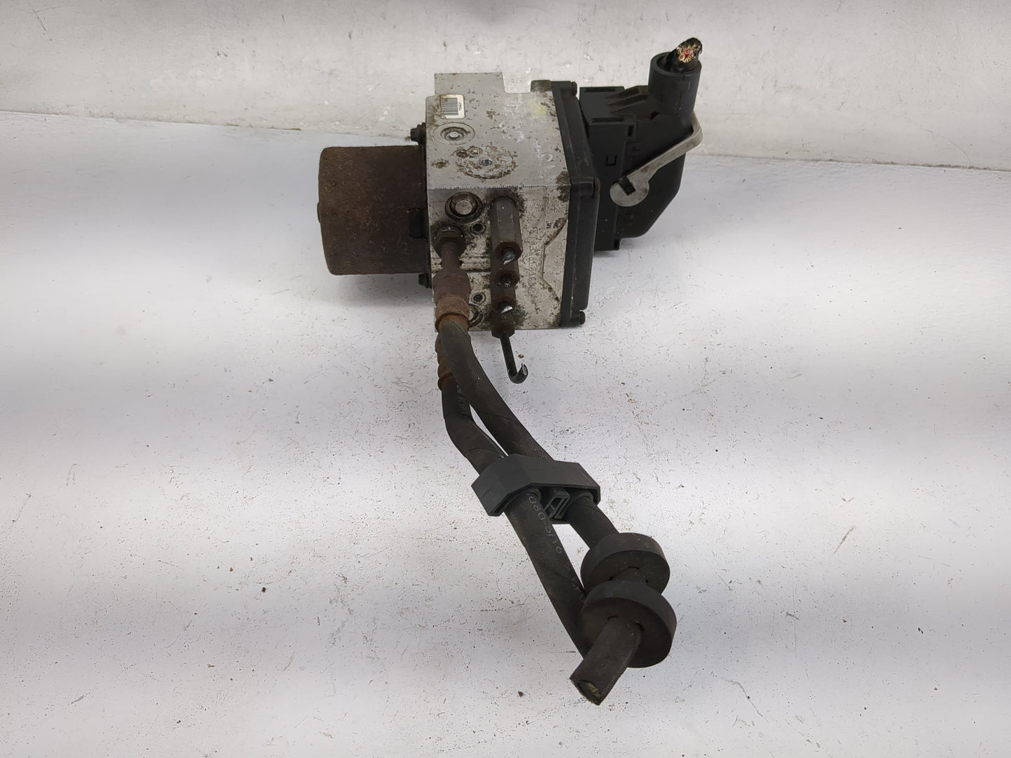 2011-2014 Ford E-350 Super Duty ABS Pump Control Module Replacement Fits Fits 2011 2012 2013 2014 OEM Used Auto Parts - Oemu