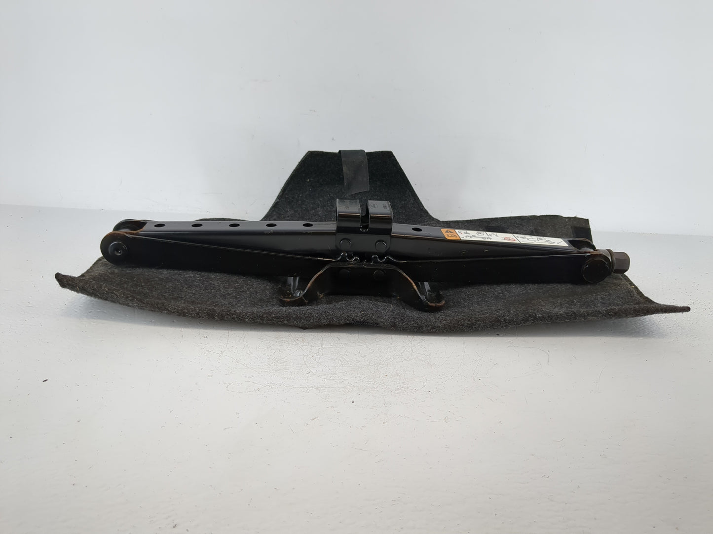 Ford Edge Spare Scissor Car Jack 1104413 - Oemusedautoparts1.com