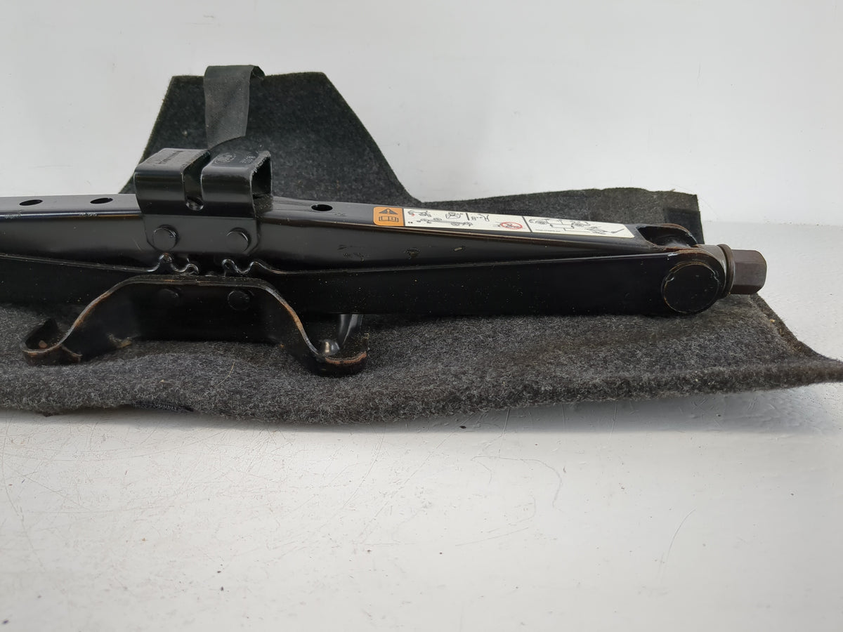 Ford Edge Spare Scissor Car Jack 1104413 - Oemusedautoparts1.com
