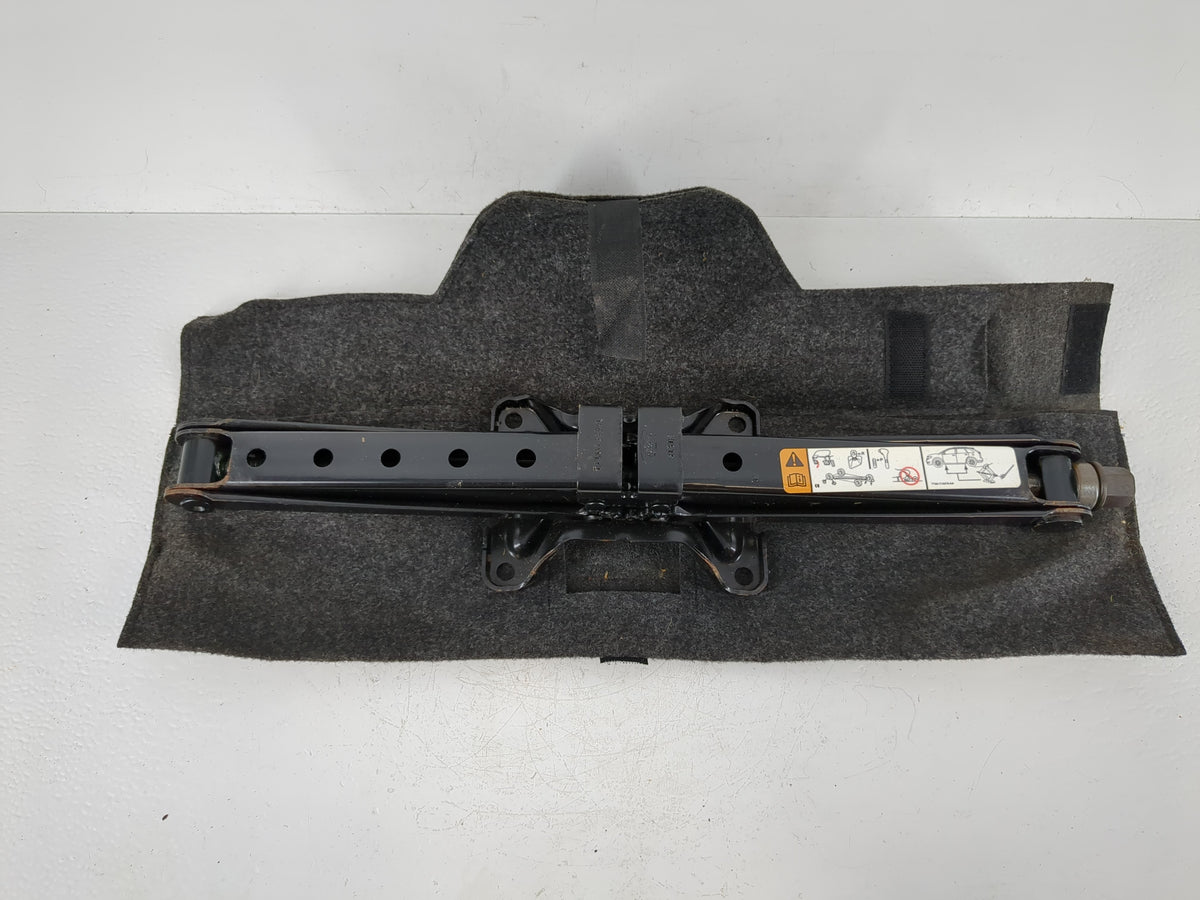Ford Edge Spare Scissor Car Jack 1104413 - Oemusedautoparts1.com