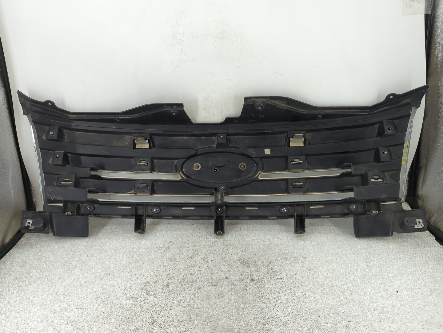 2007-2010 Ford Edge Front Bumper Grille Chrome - Oemusedautoparts1.com