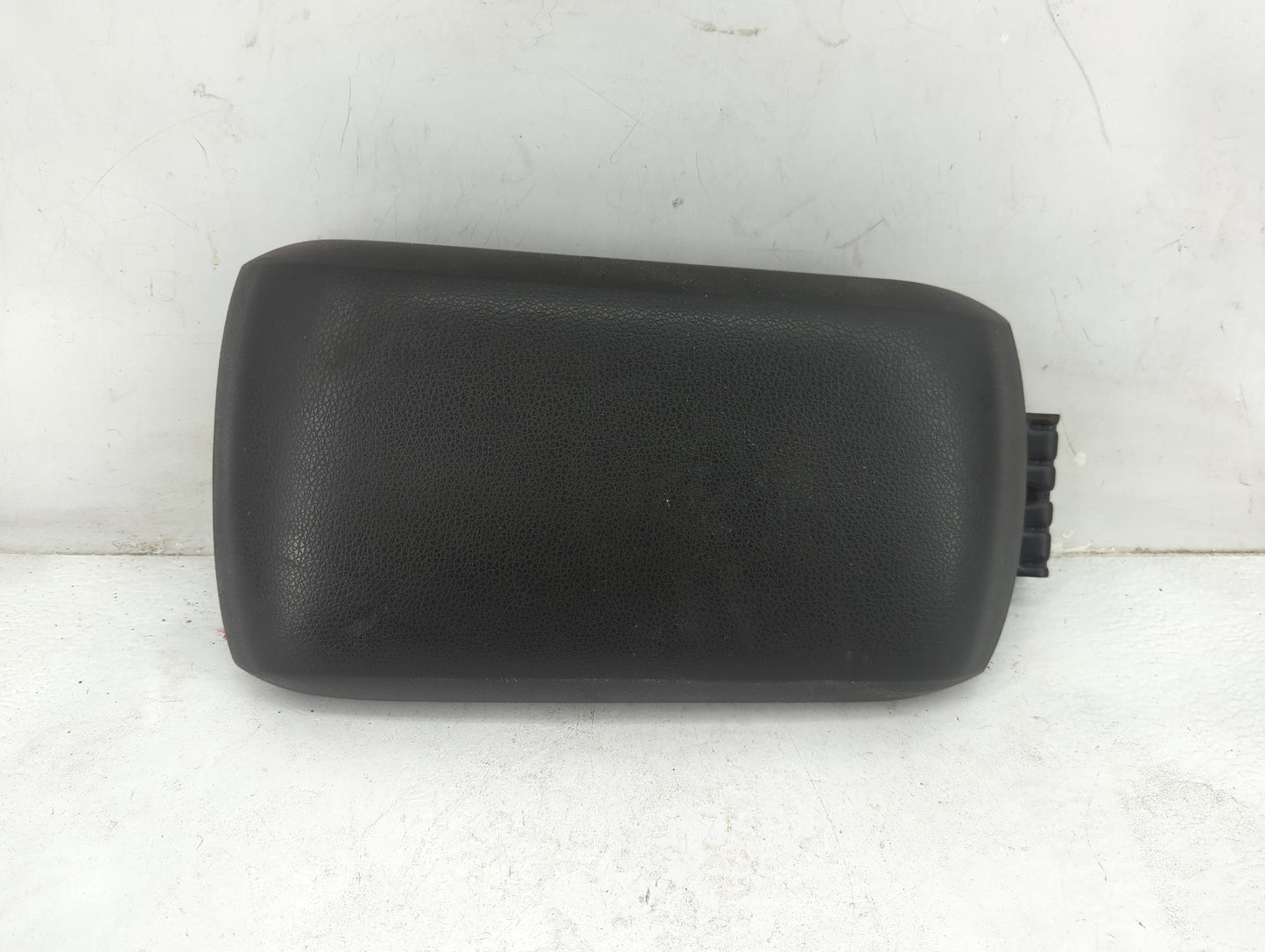 2009-2010 Ford Edge Center Console Armrest Cover Lid Fits Fits 2009 2010 OEM Used Auto Parts - Oemusedautoparts1.com