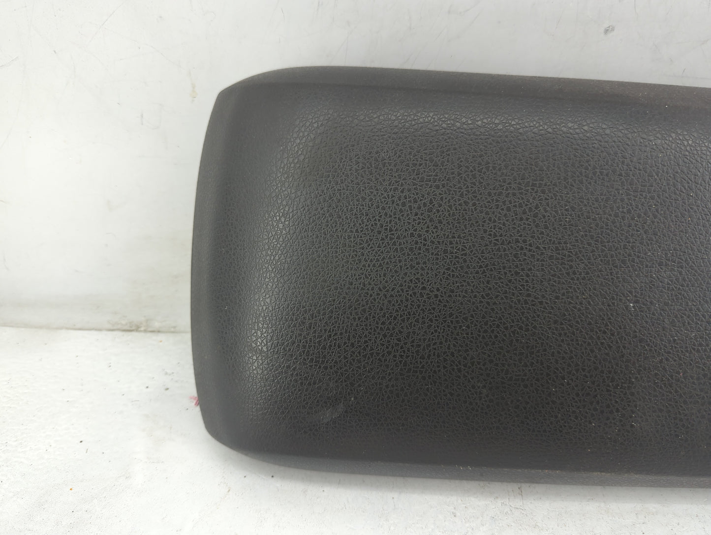 2009-2010 Ford Edge Center Console Armrest Cover Lid Fits Fits 2009 2010 OEM Used Auto Parts - Oemusedautoparts1.com