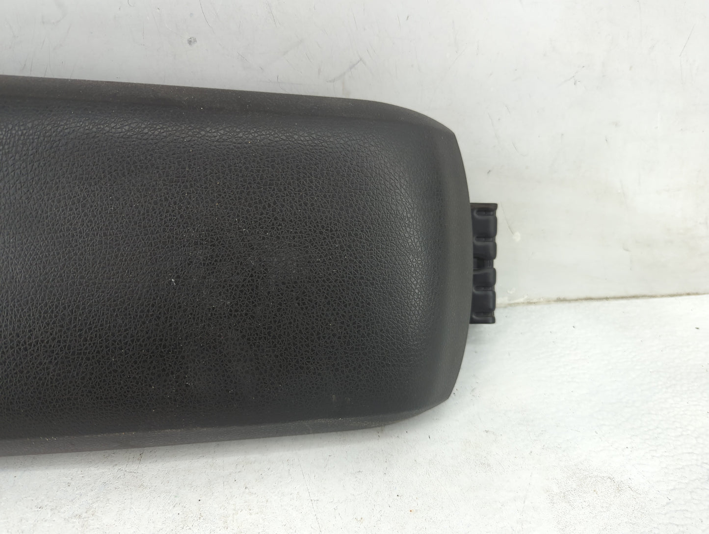 2009-2010 Ford Edge Center Console Armrest Cover Lid Fits Fits 2009 2010 OEM Used Auto Parts - Oemusedautoparts1.com