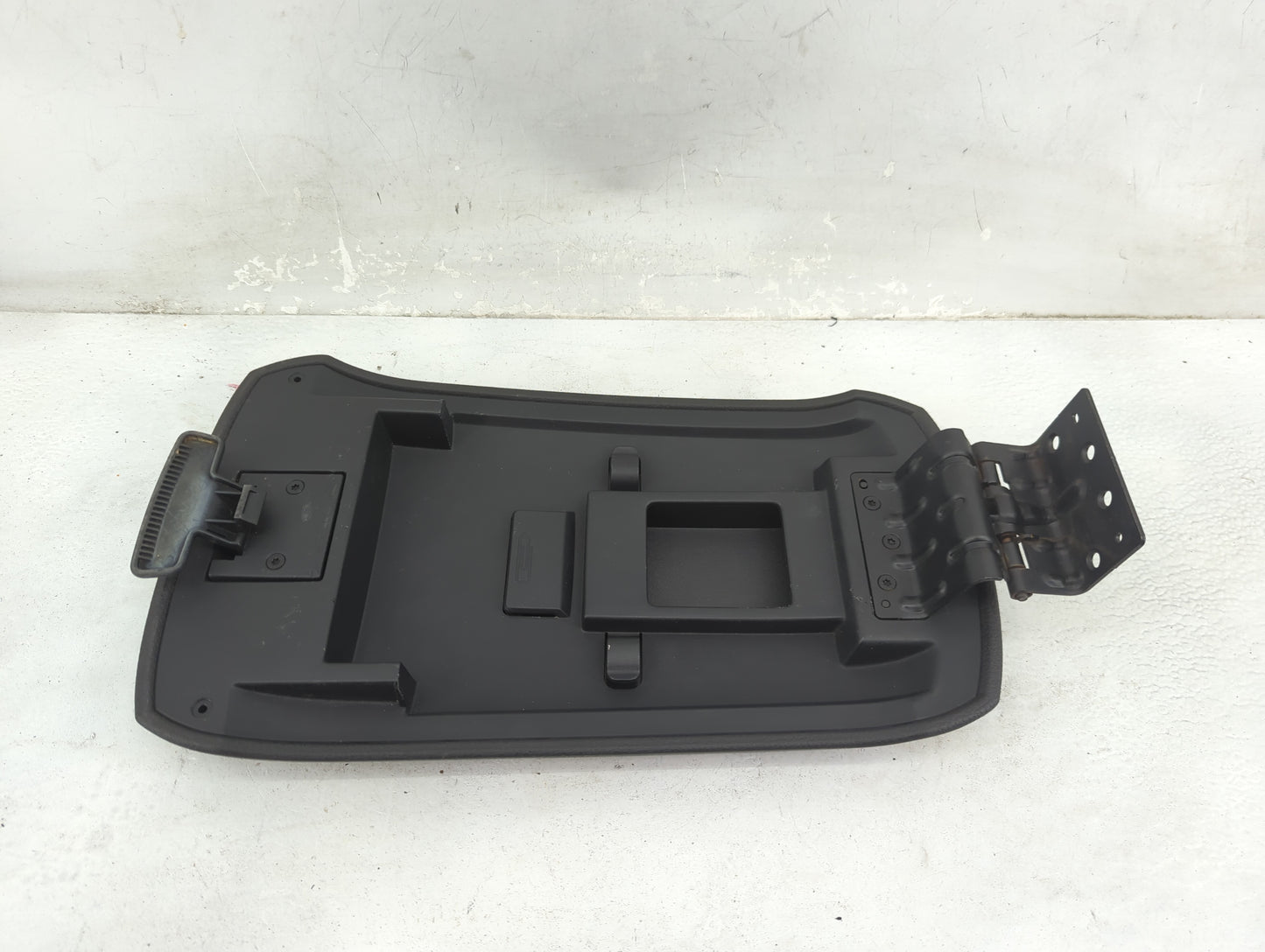 2009-2010 Ford Edge Center Console Armrest Cover Lid Fits Fits 2009 2010 OEM Used Auto Parts - Oemusedautoparts1.com