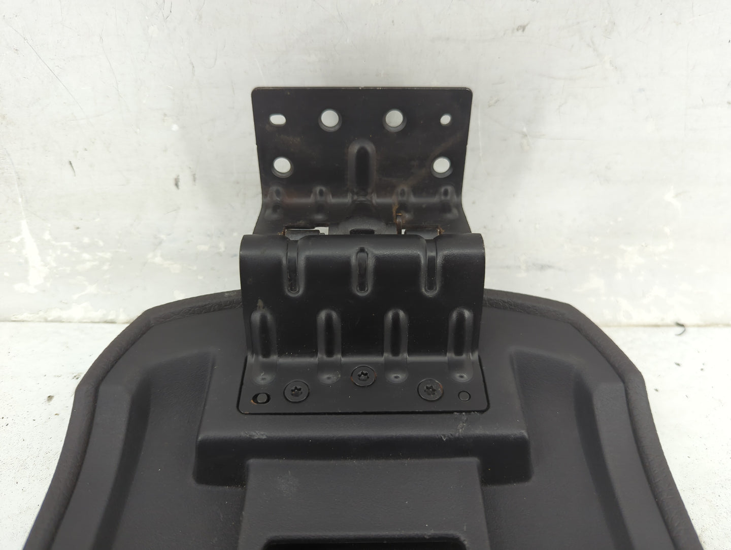 2009-2010 Ford Edge Center Console Armrest Cover Lid Fits Fits 2009 2010 OEM Used Auto Parts - Oemusedautoparts1.com