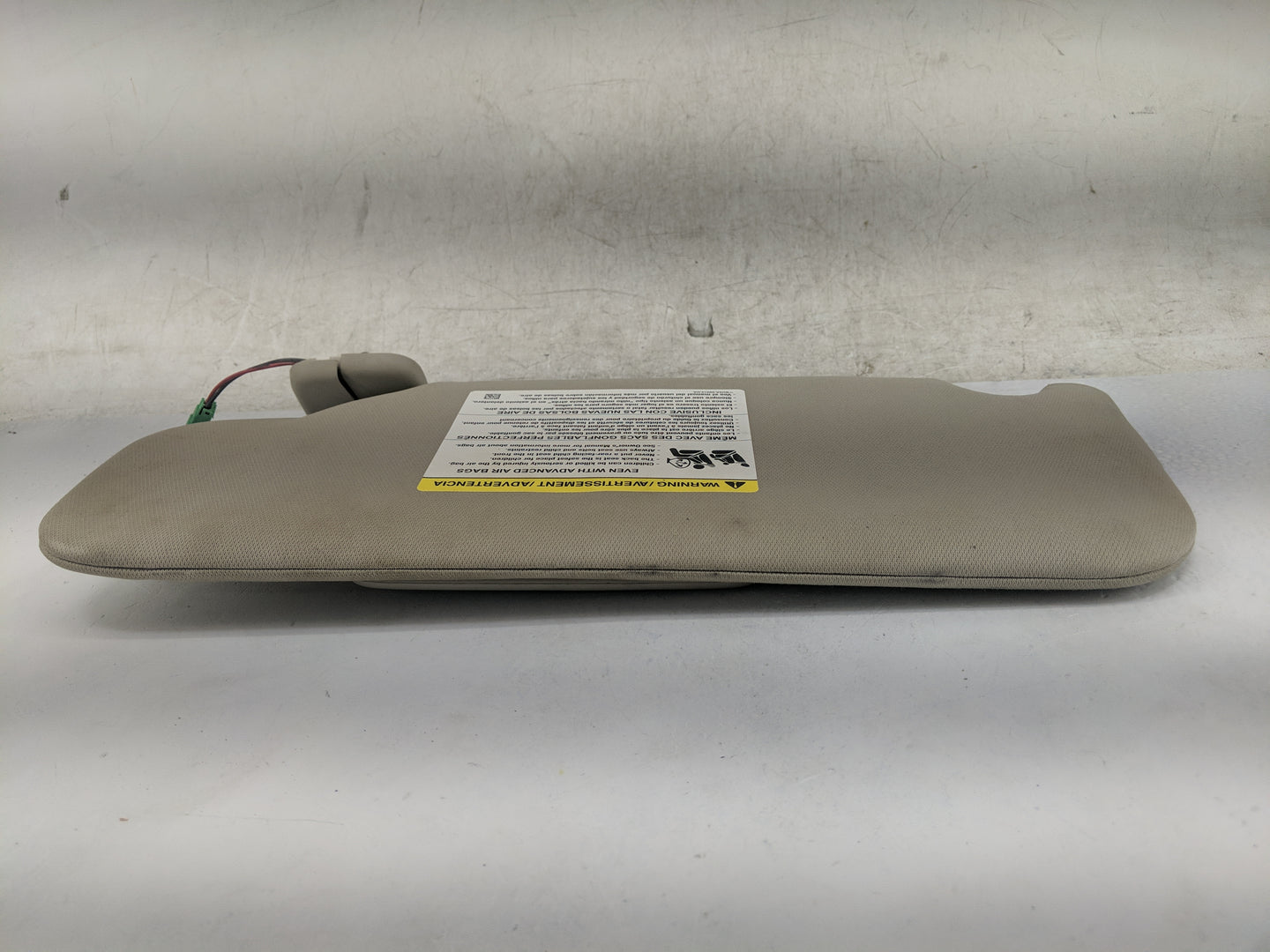 2011-2014 Ford Edge Sun Visor Shade Replacement Driver Left Mirror Fits Fits 2011 2012 2013 2014 OEM Used Auto Parts - Oemus