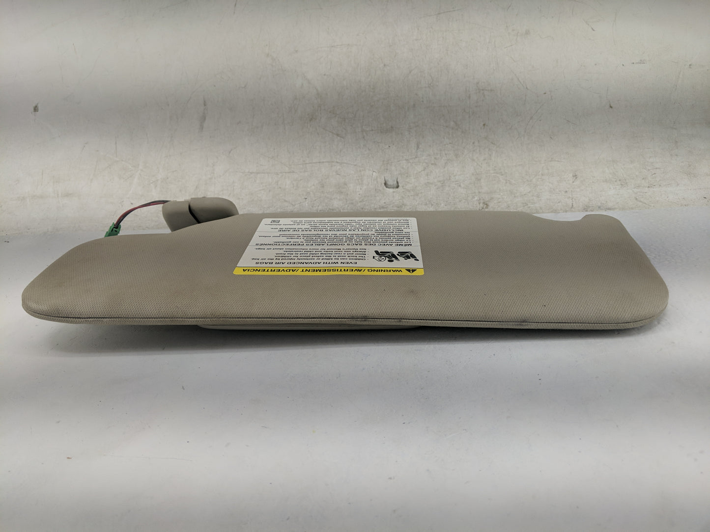 2011-2014 Ford Edge Sun Visor Shade Replacement Driver Left Mirror Fits Fits 2011 2012 2013 2014 OEM Used Auto Parts - Oemus