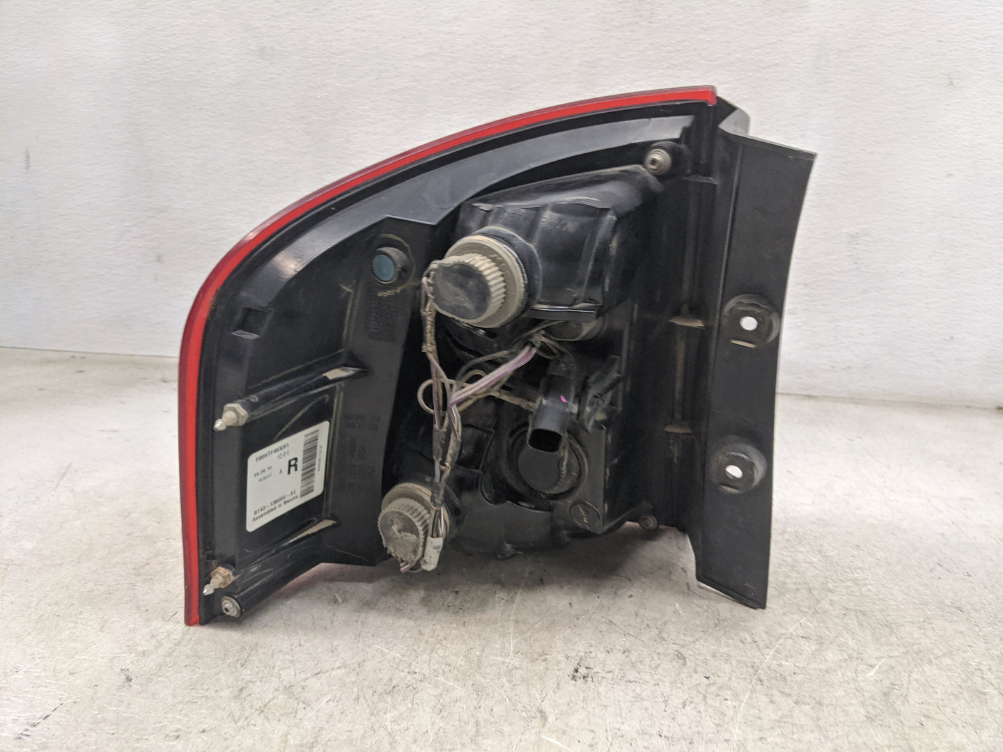 2011-2014 Ford Edge Tail Light Assembly Passenger Right OEM Fits Fits 2011 2012 2013 2014 OEM Used Auto Parts - Oemusedautop