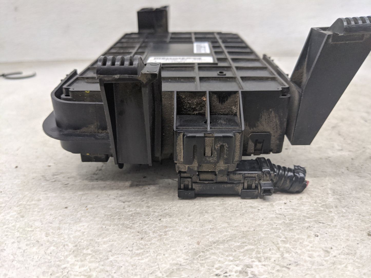 2014-2014 Ford Edge Body Control Module Bcm Inner Cabin Fuse Box - Oemusedautoparts1.com