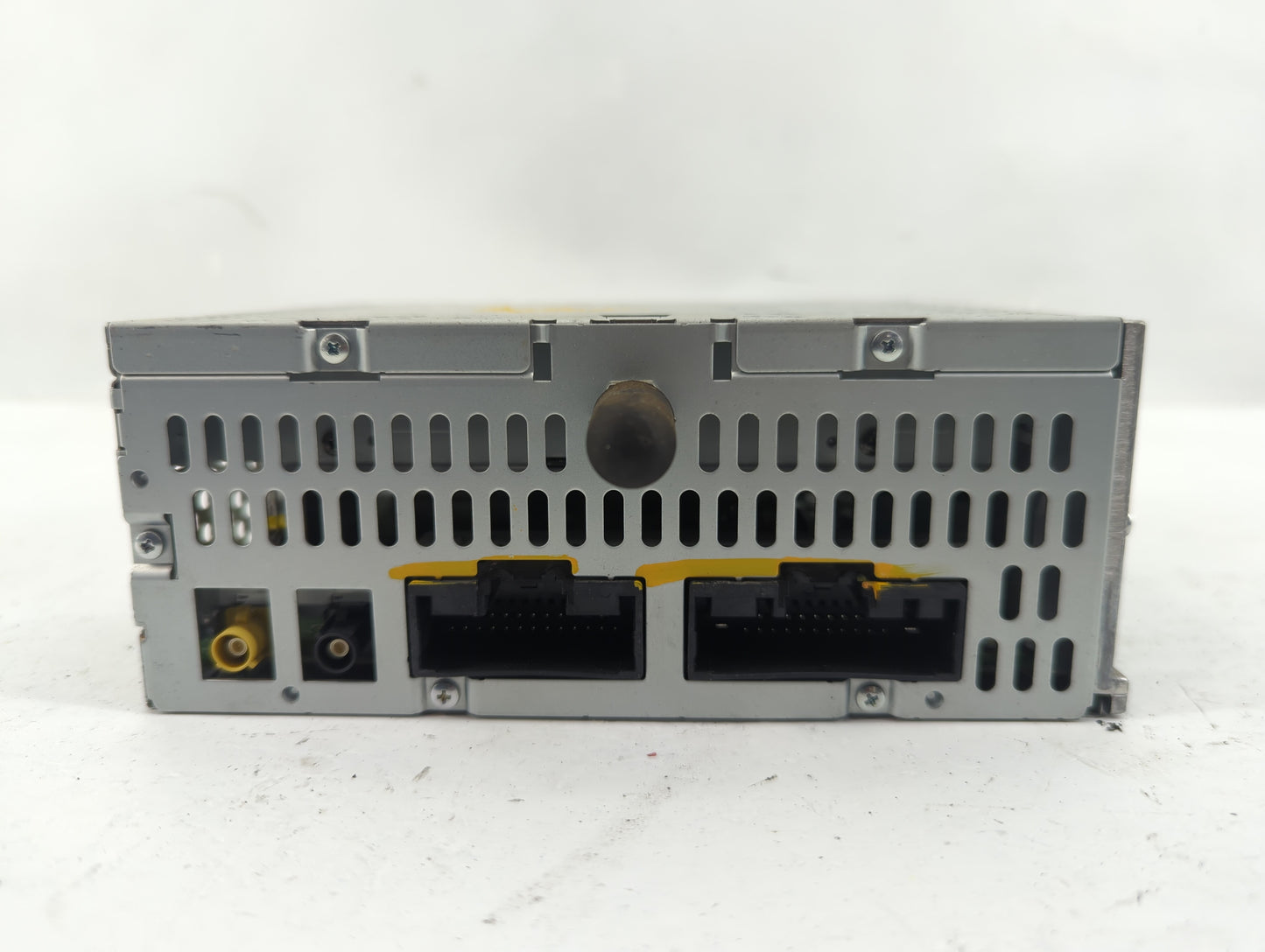 2011 Ford Edge Radio AM FM Cd Player Receiver Replacement Fits OEM Used Auto Parts - Oemusedautoparts1.com