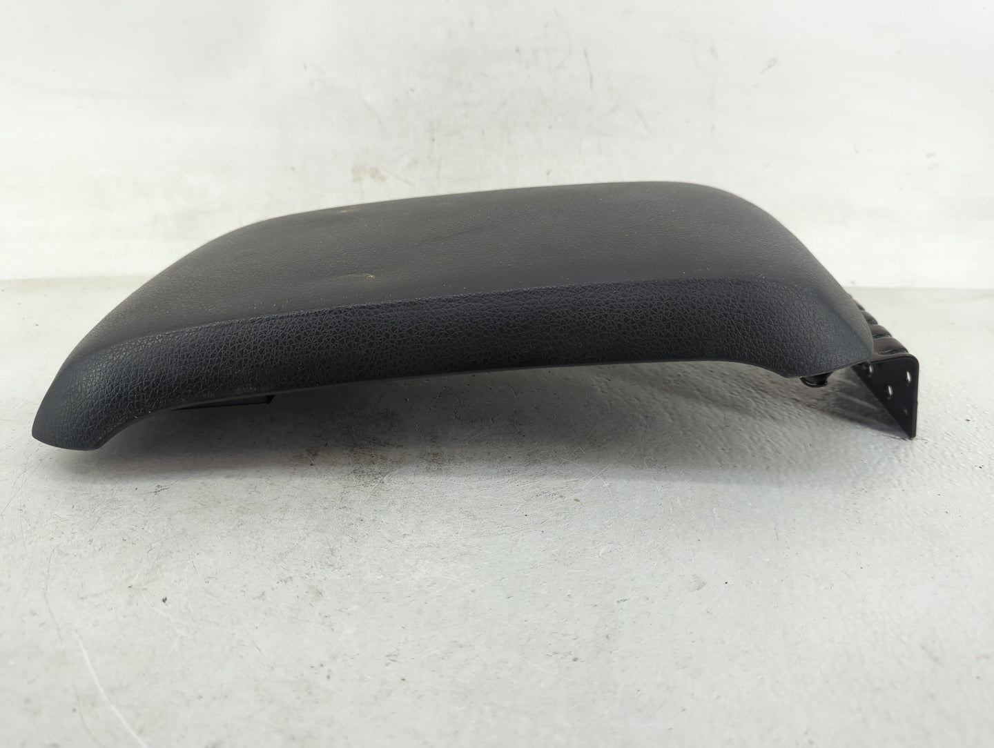 2009-2010 Ford Edge Center Console Armrest Cover Lid Fits Fits 2009 2010 OEM Used Auto Parts - Oemusedautoparts1.com