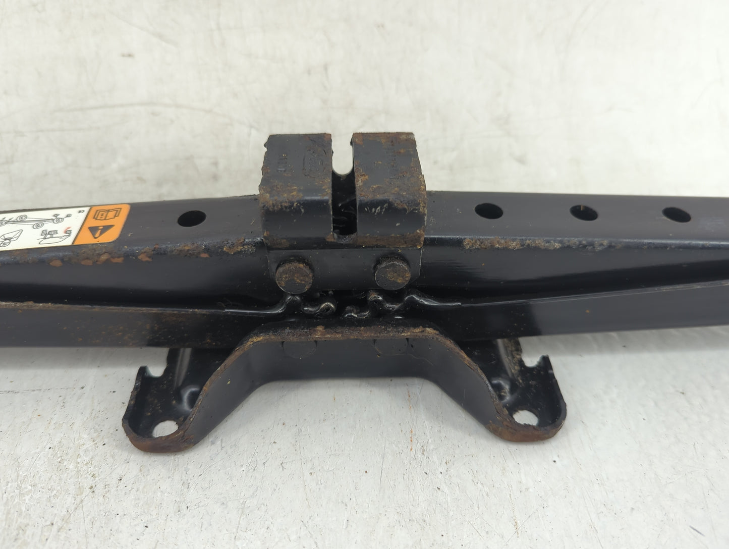 2007 Ford Edge Spare Scissor Car Jack - Oemusedautoparts1.com