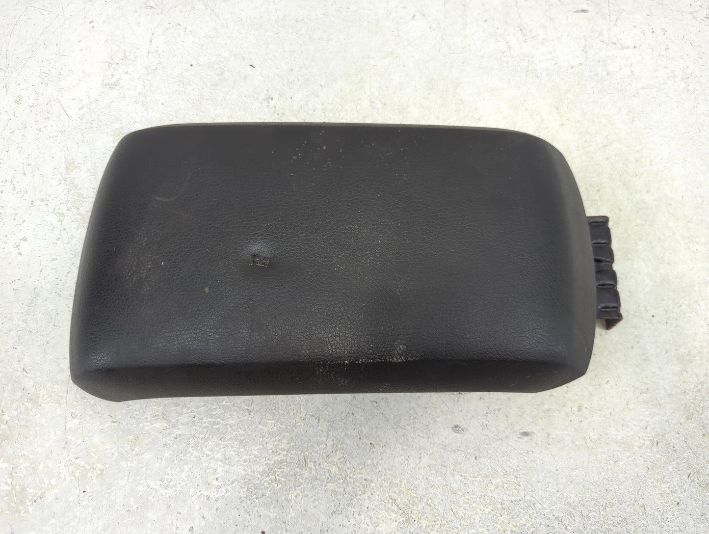 2007 Ford Edge Center Console Armrest Cover Lid Fits OEM Used Auto Parts - Oemusedautoparts1.com