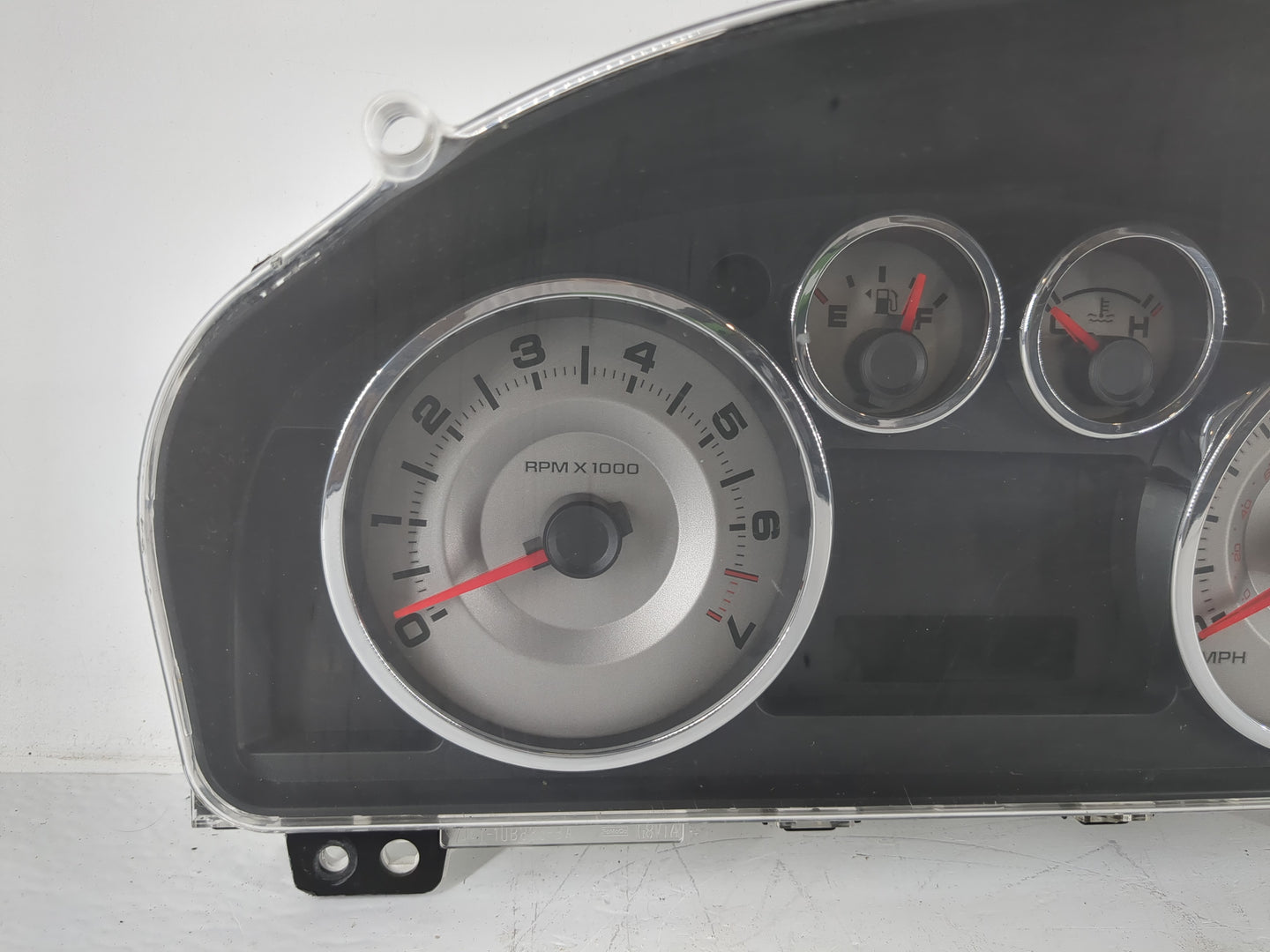 2007-2008 Ford Edge Instrument Cluster Speedometer Gauges Fits Fits 2007 2008 OEM Used Auto Parts - Oemusedautoparts1.com