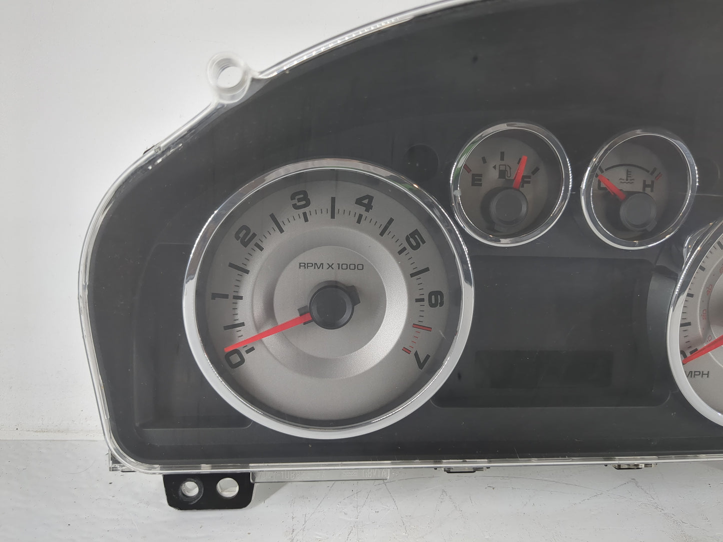 2007-2008 Ford Edge Instrument Cluster Speedometer Gauges Fits Fits 2007 2008 OEM Used Auto Parts - Oemusedautoparts1.com
