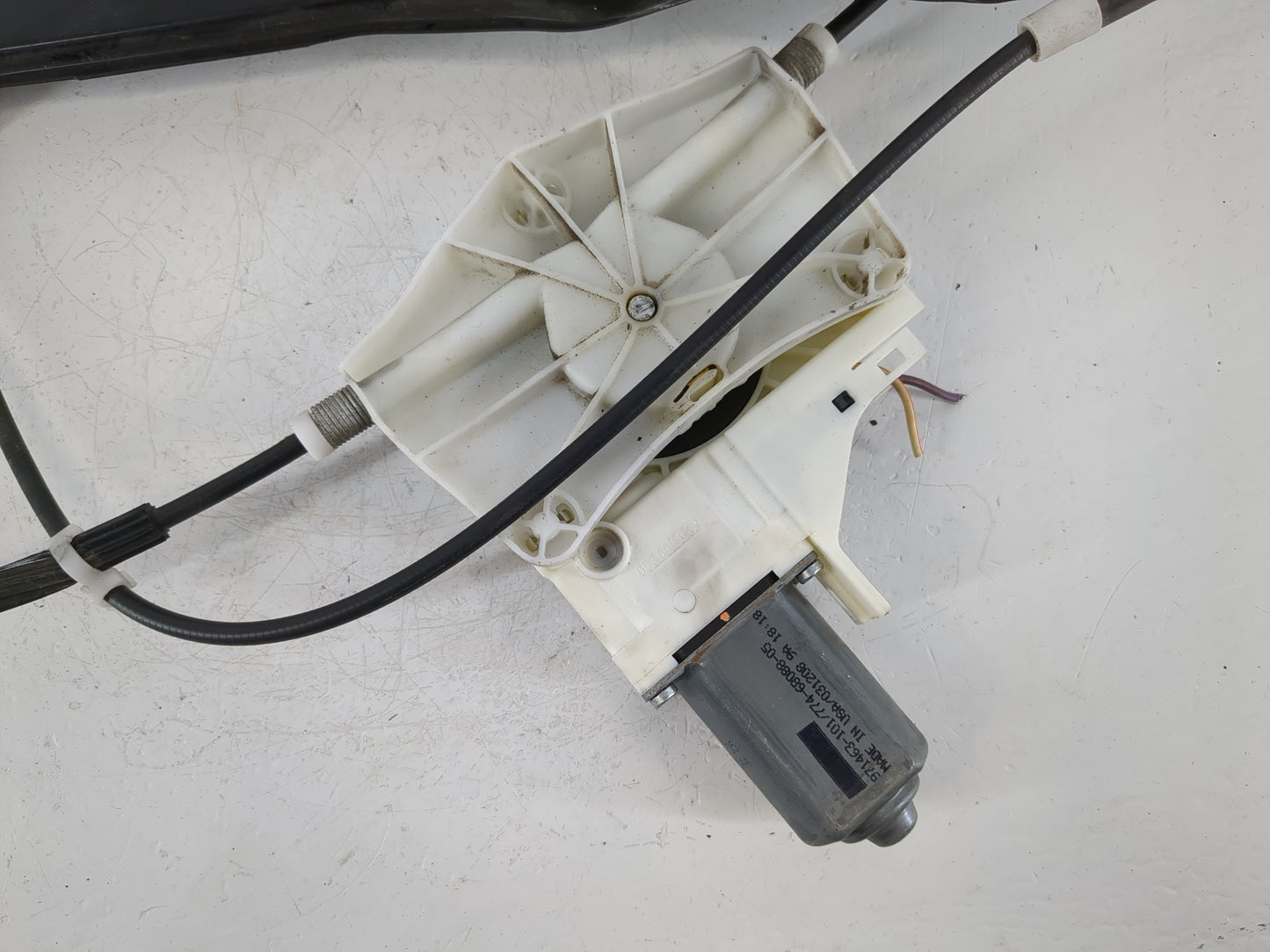 2007-2014 Ford Edge Passenger Front Right Power Window Motor - Oemusedautoparts1.com