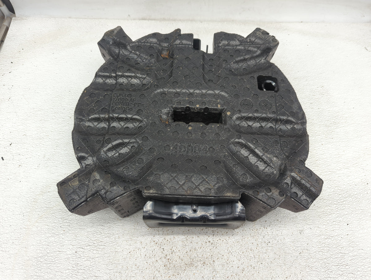 2013 Ford Escape Spare Scissor Car Jack 1055090 - Oemusedautoparts1.com