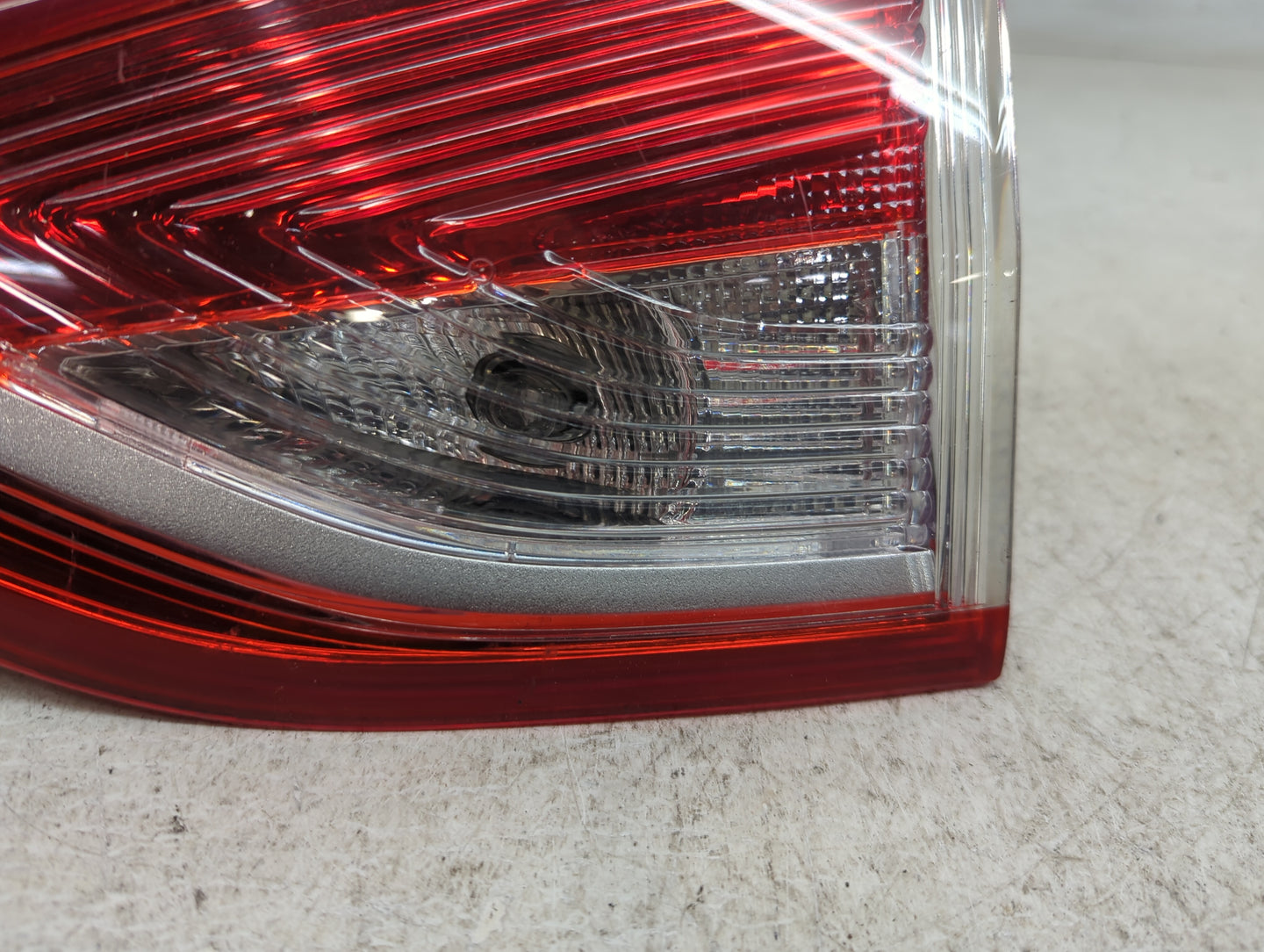 2013-2016 Ford Escape Passenger Right Side Deck Lid Mounted Tail Light - Oemusedautoparts1.com