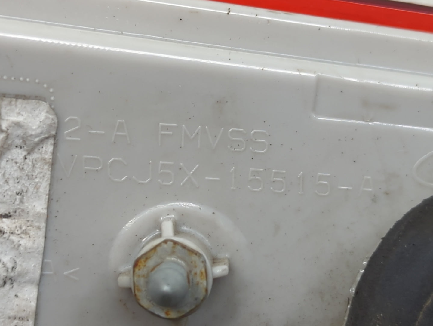 2013-2016 Ford Escape Passenger Right Side Deck Lid Mounted Tail Light - Oemusedautoparts1.com