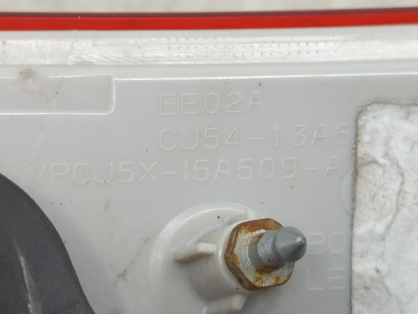 2013-2016 Ford Escape Driver Left Side Deck Lid Mounted Tail Light - Oemusedautoparts1.com