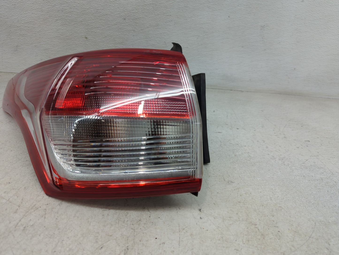 2013-2016 Ford Escape Tail Light Assembly Driver Left OEM Fits Fits 2013 2014 2015 2016 OEM Used Auto Parts - Oemusedautopar
