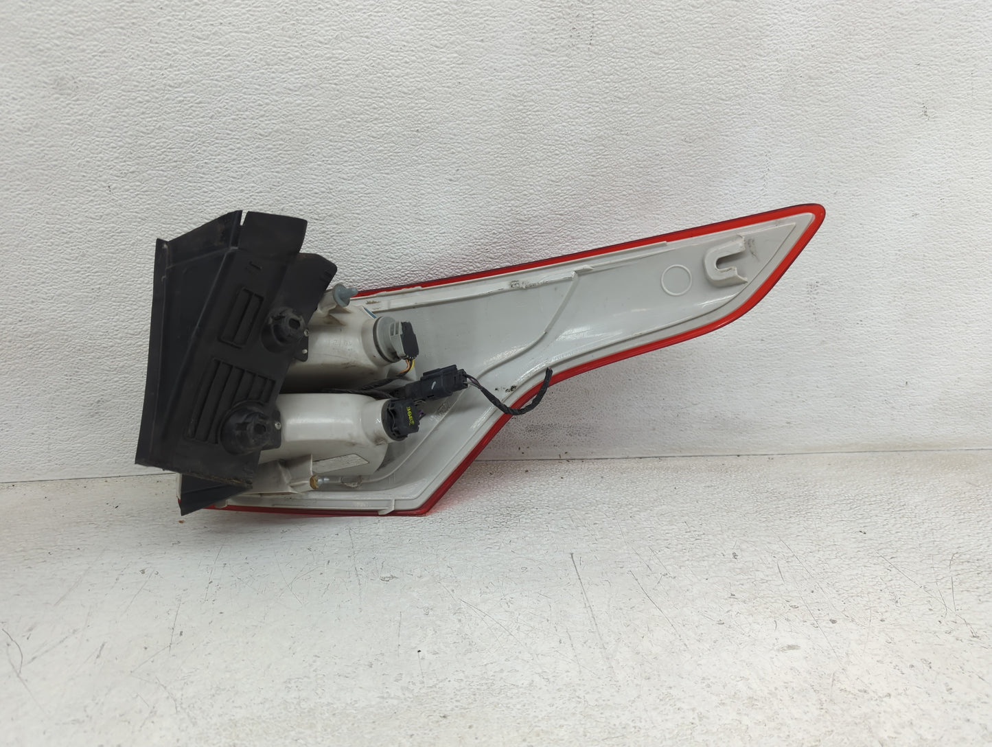 2013-2016 Ford Escape Tail Light Assembly Driver Left OEM Fits Fits 2013 2014 2015 2016 OEM Used Auto Parts - Oemusedautopar