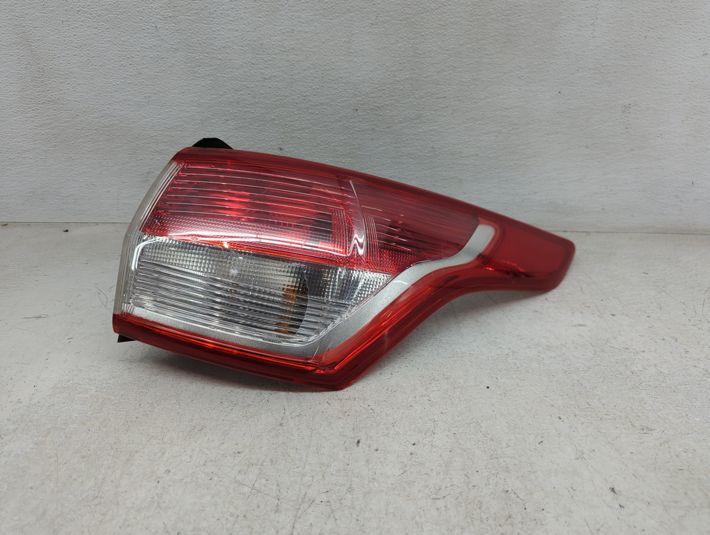 2013-2016 Ford Escape Tail Light Assembly Passenger Right OEM Fits Fits 2013 2014 2015 2016 OEM Used Auto Parts - Oemusedaut