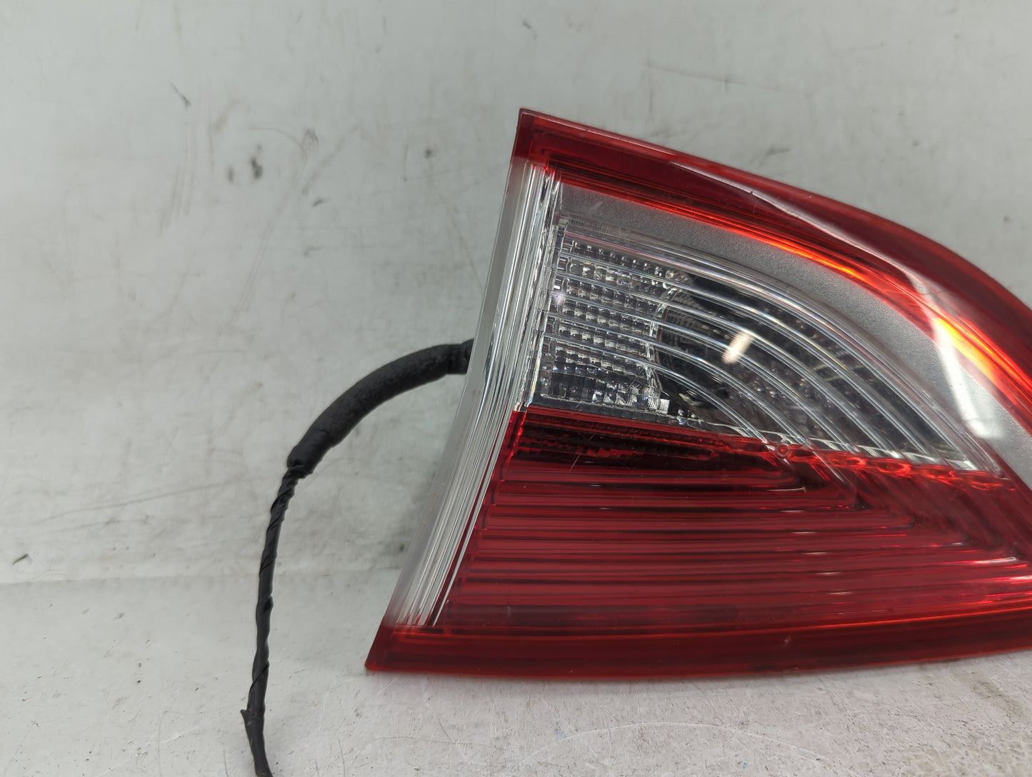 2013-2016 Ford Escape Passenger Right Side Deck Lid Mounted Tail Light - Oemusedautoparts1.com