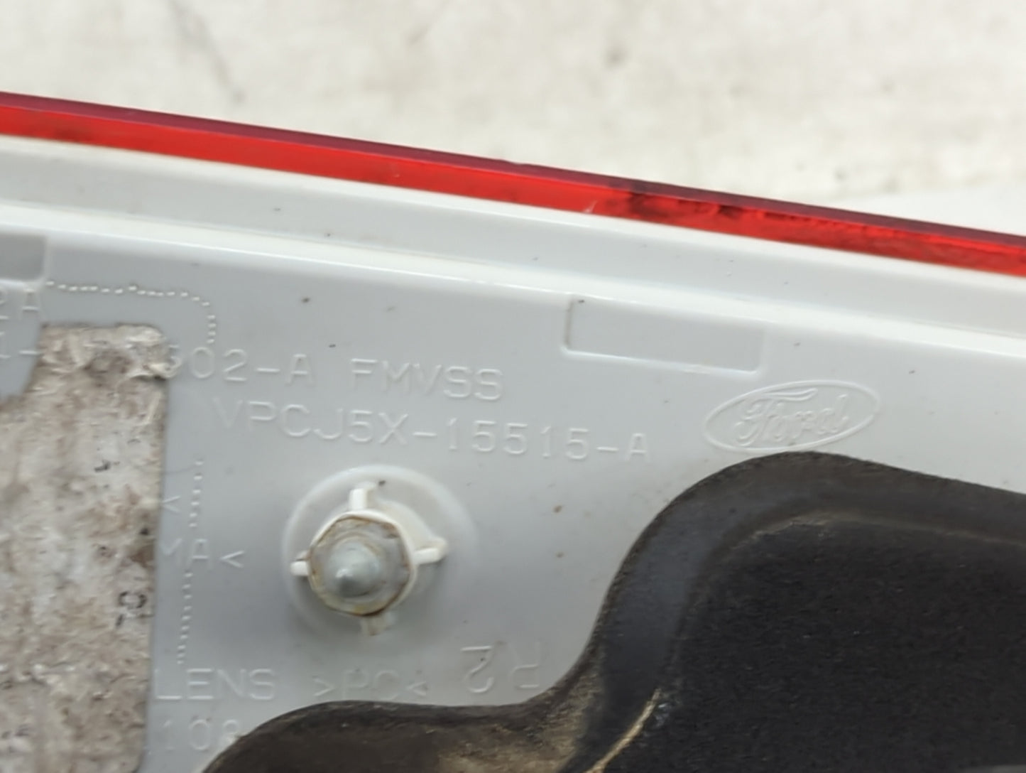 2013-2016 Ford Escape Passenger Right Side Deck Lid Mounted Tail Light - Oemusedautoparts1.com
