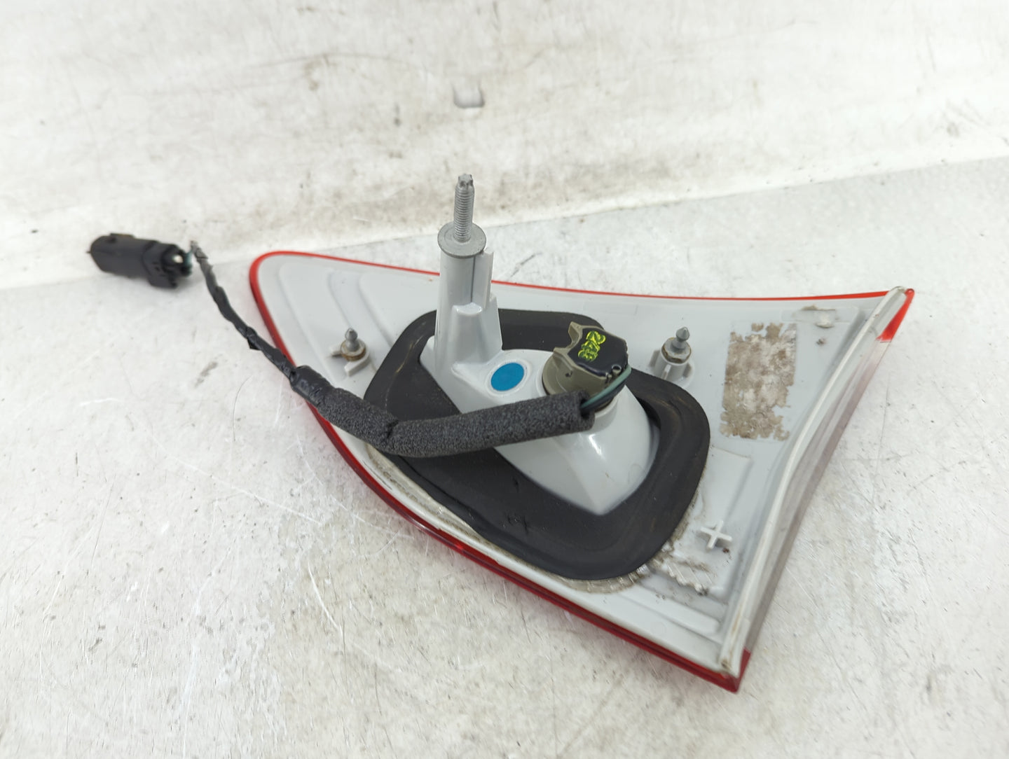 2013-2016 Ford Escape Driver Left Side Deck Lid Mounted Tail Light - Oemusedautoparts1.com