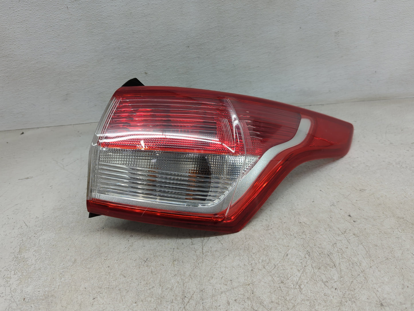 2013-2016 Ford Escape Tail Light Assembly Passenger Right OEM Fits Fits 2013 2014 2015 2016 OEM Used Auto Parts - Oemusedaut