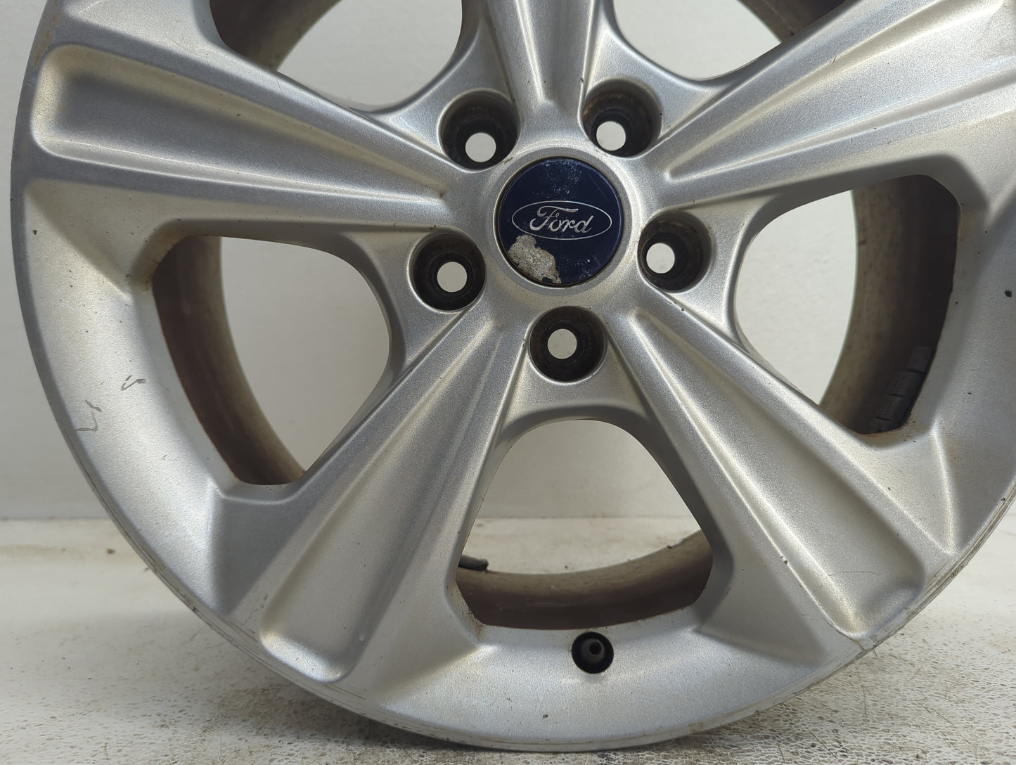 2013-2016 Ford Escape Oem Wheel Rim - Oemusedautoparts1.com