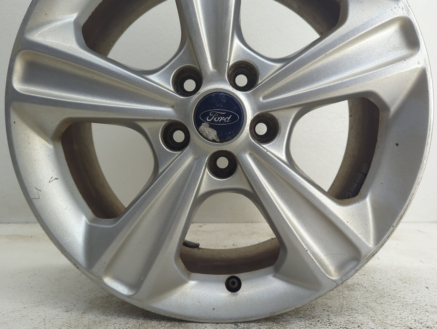 2013-2016 Ford Escape Oem Wheel Rim - Oemusedautoparts1.com