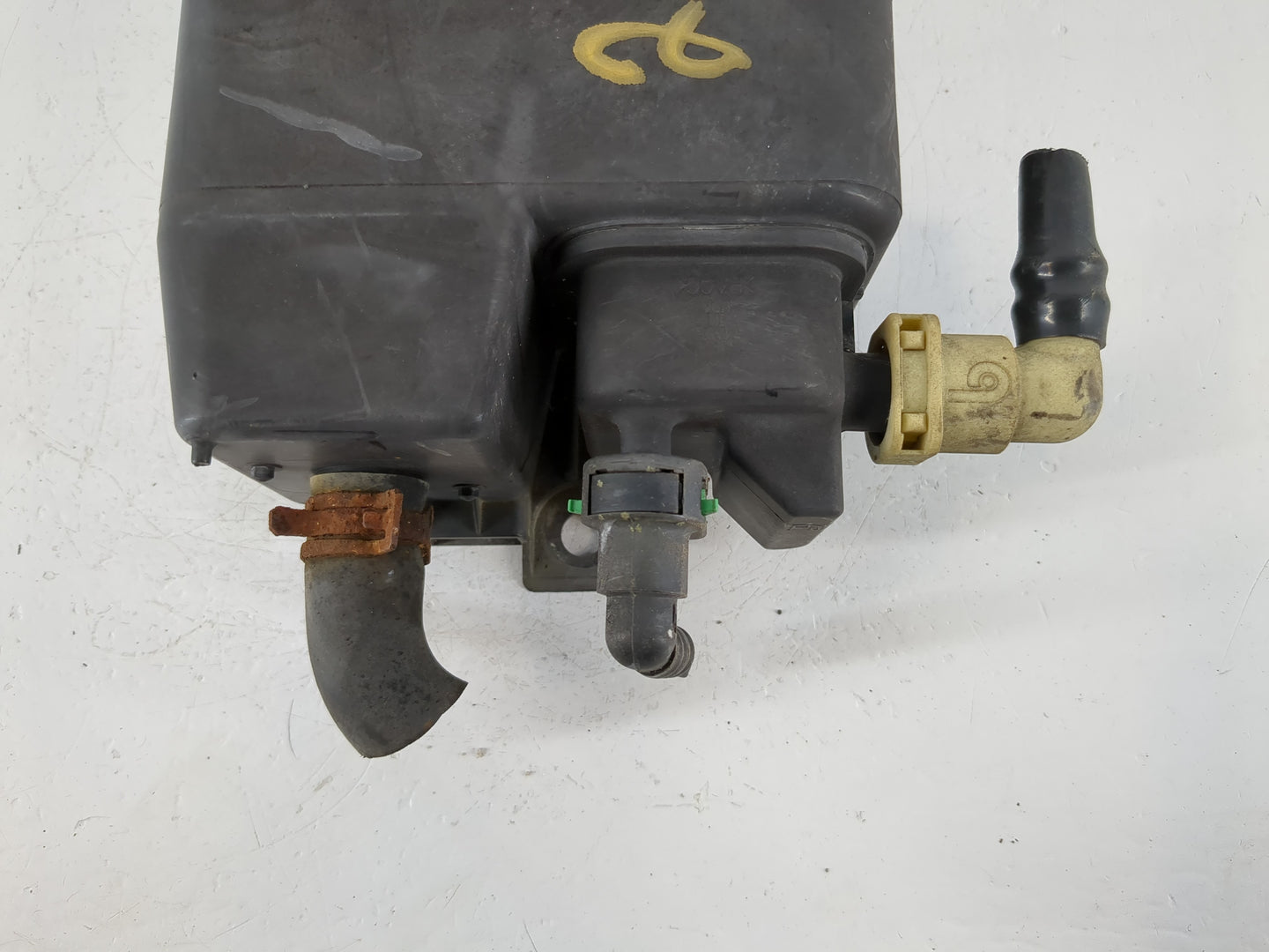 2013 Ford Escape Fuel Vapor Charcoal Canister 1124067 - Oemusedautoparts1.com