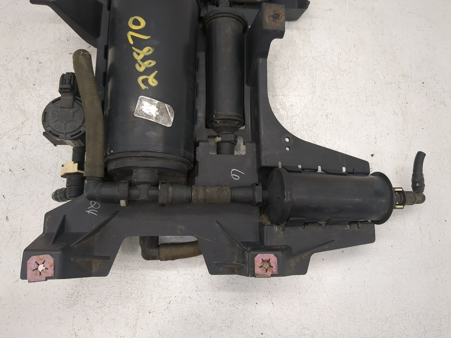 Ford Escape Fuel Vapor Charcoal Canister - Oemusedautoparts1.com