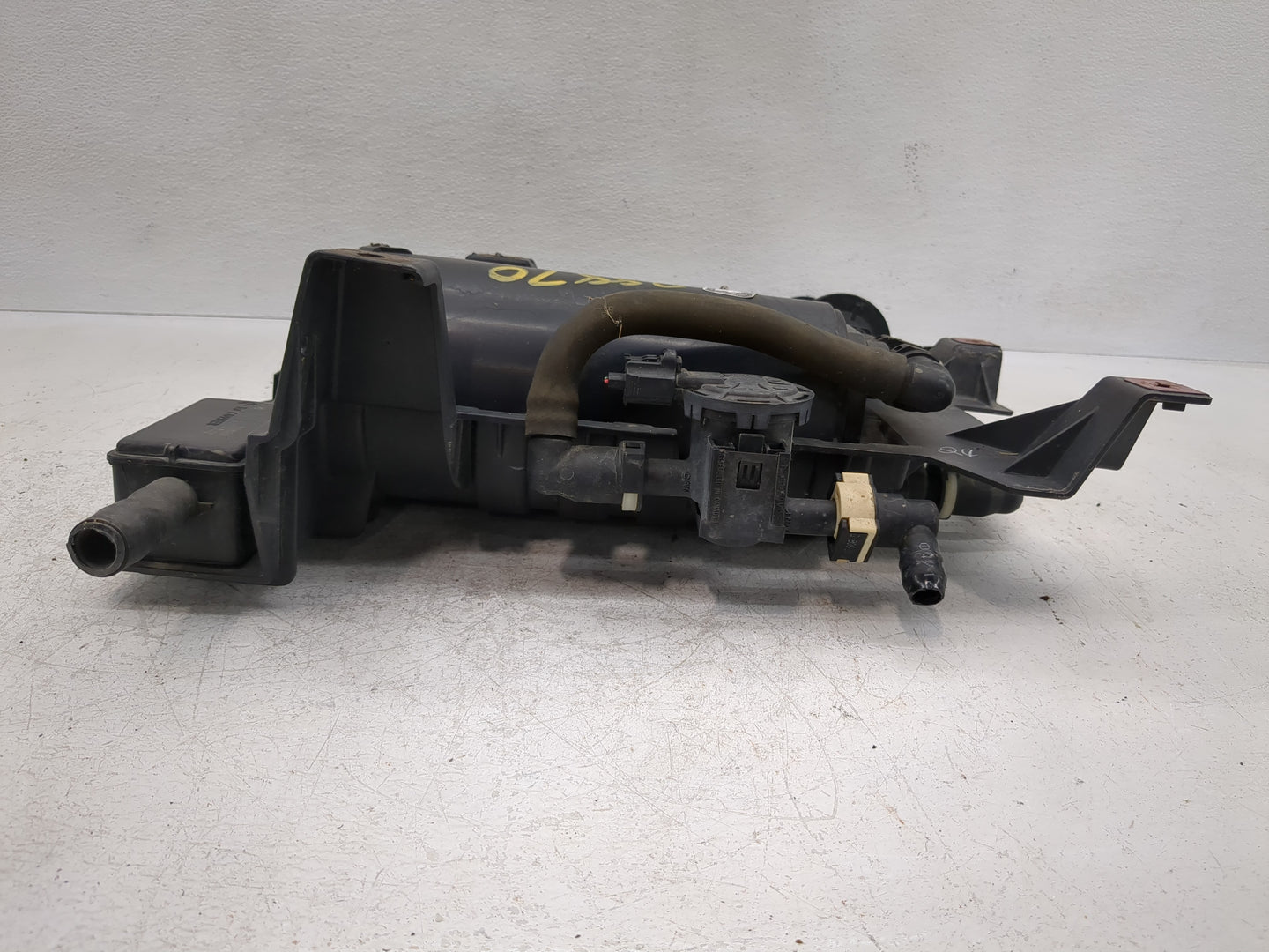 Ford Escape Fuel Vapor Charcoal Canister - Oemusedautoparts1.com