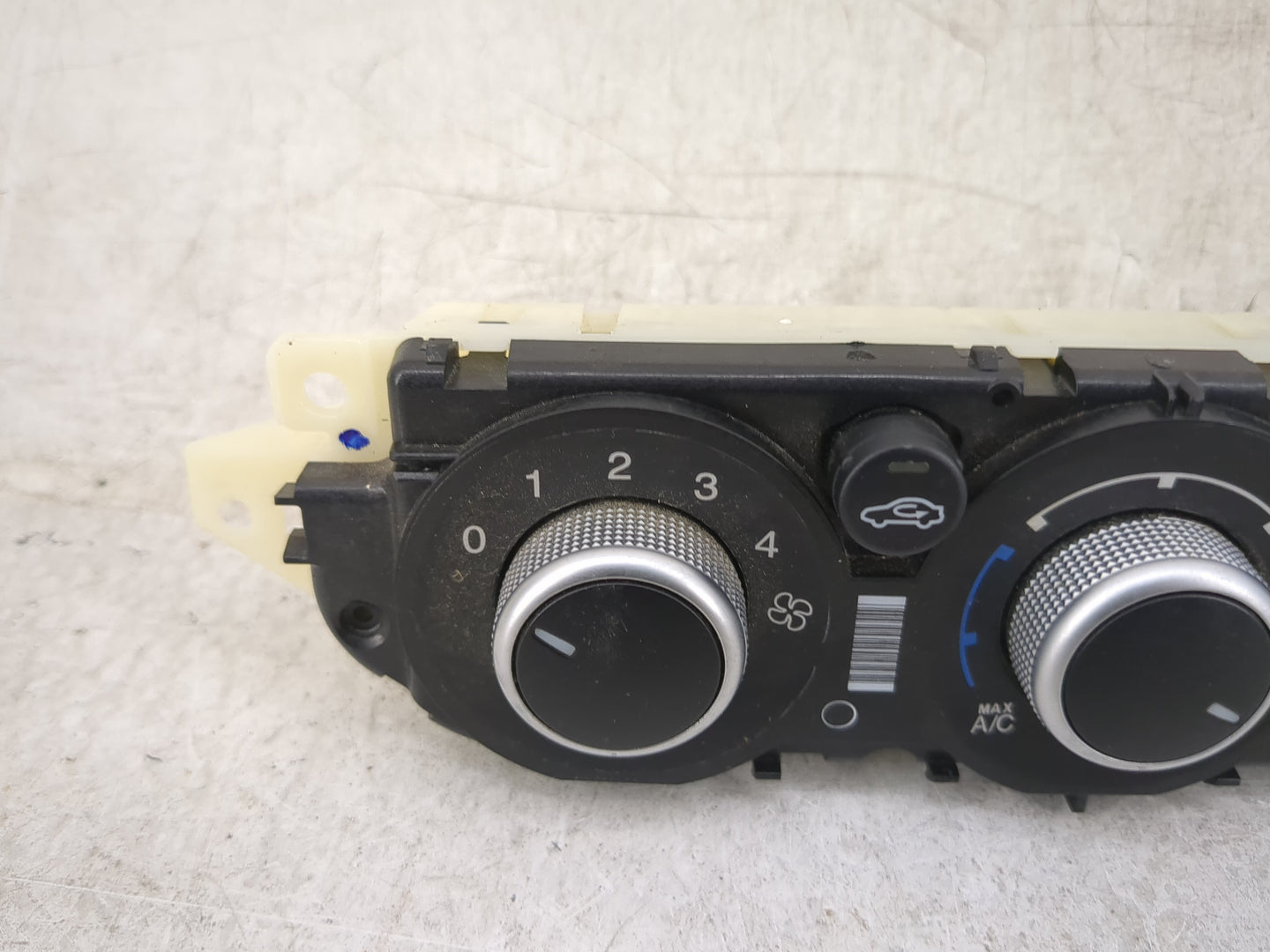 2013-2016 Ford Escape Climate Control Module Temperature AC/Heater Replacement Fits Fits 2013 2014 2015 2016 OEM Used Auto P