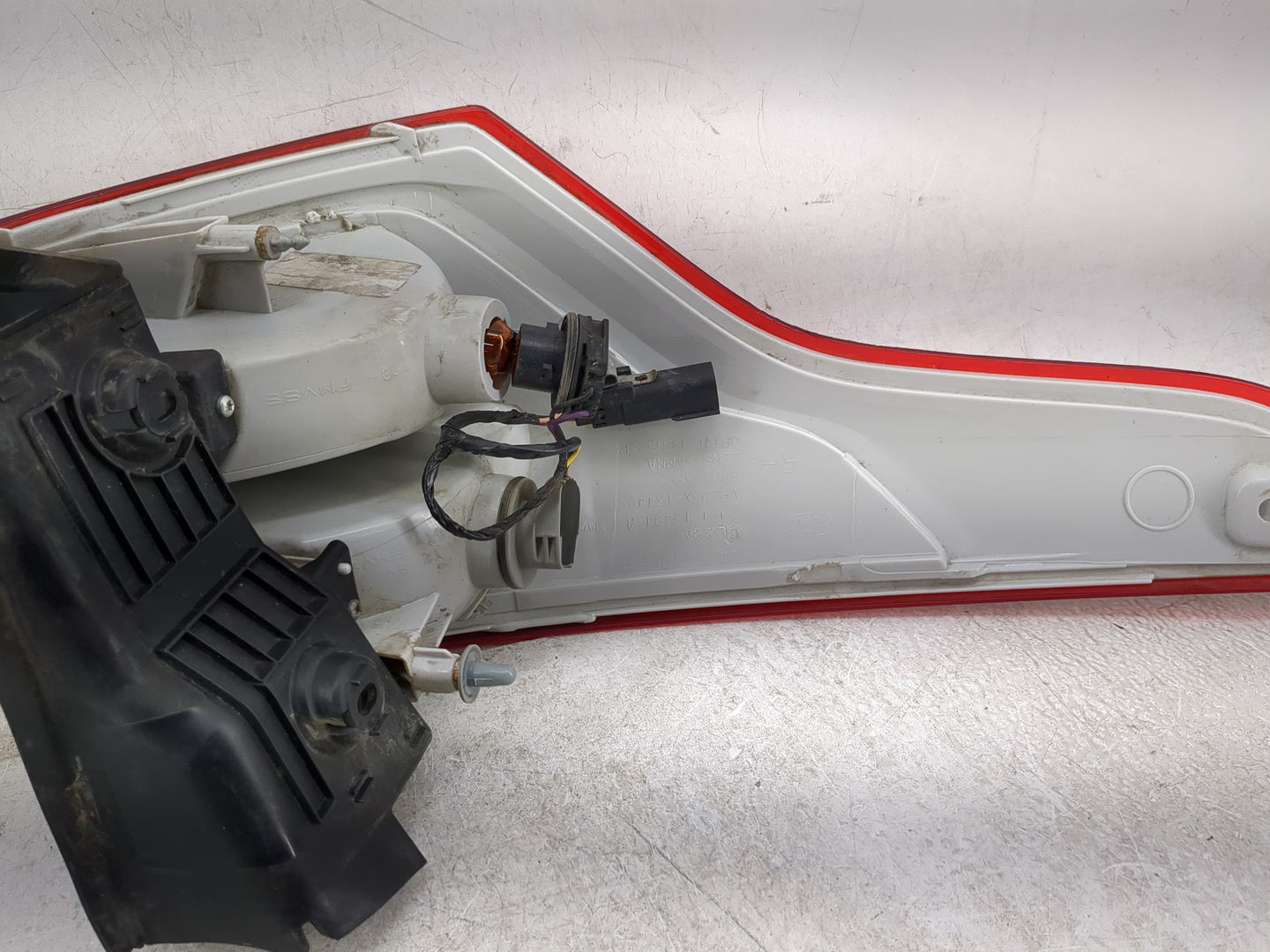 2013-2016 Ford Escape Tail Light Assembly Passenger Right OEM Fits Fits 2013 2014 2015 2016 OEM Used Auto Parts - Oemusedaut