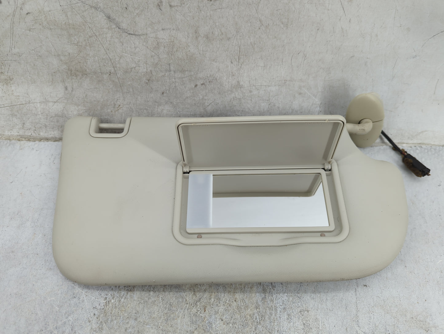 2013-2019 Ford Escape Sun Visor Shade Replacement Passenger Right Mirror Fits Fits 2013 2014 2015 2016 2017 2018 2019 OEM Us