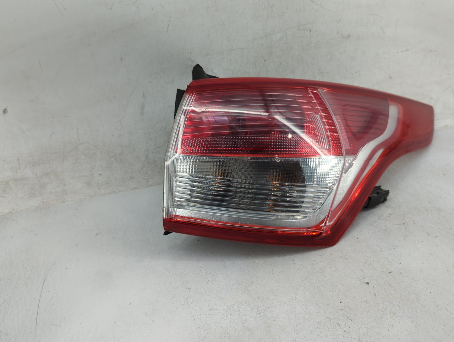 2013-2016 Ford Escape Tail Light Assembly Passenger Right OEM Fits Fits 2013 2014 2015 2016 OEM Used Auto Parts - Oemusedaut