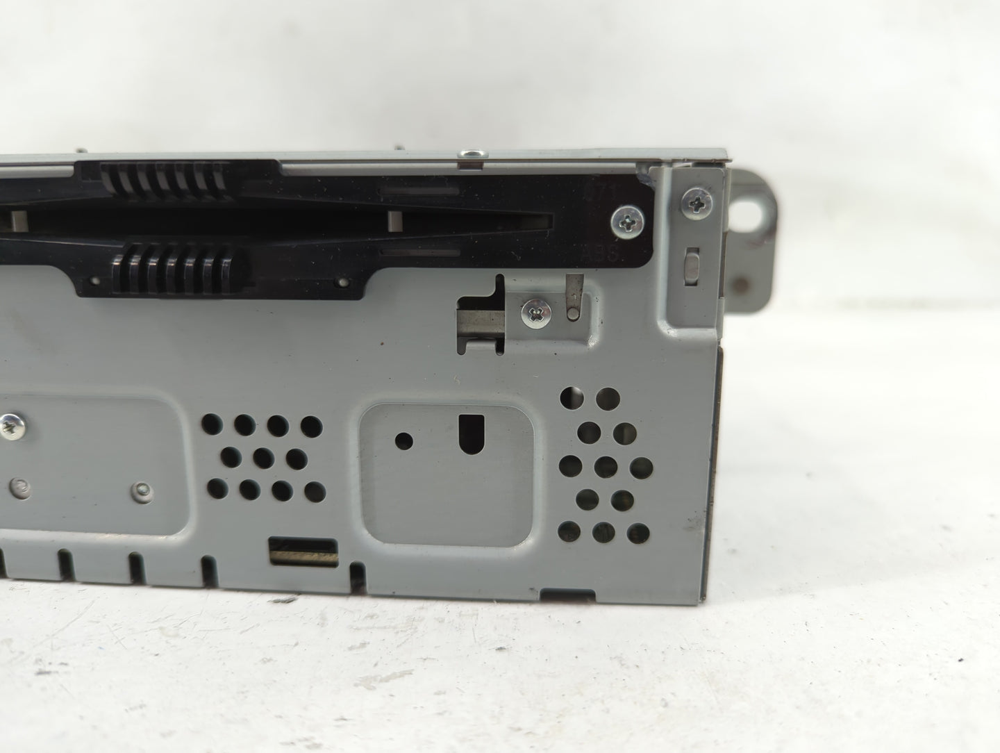 2013-2016 Ford Escape Radio AM FM Cd Player Receiver Replacement Fits Fits 2013 2014 2015 2016 OEM Used Auto Parts - Oemused