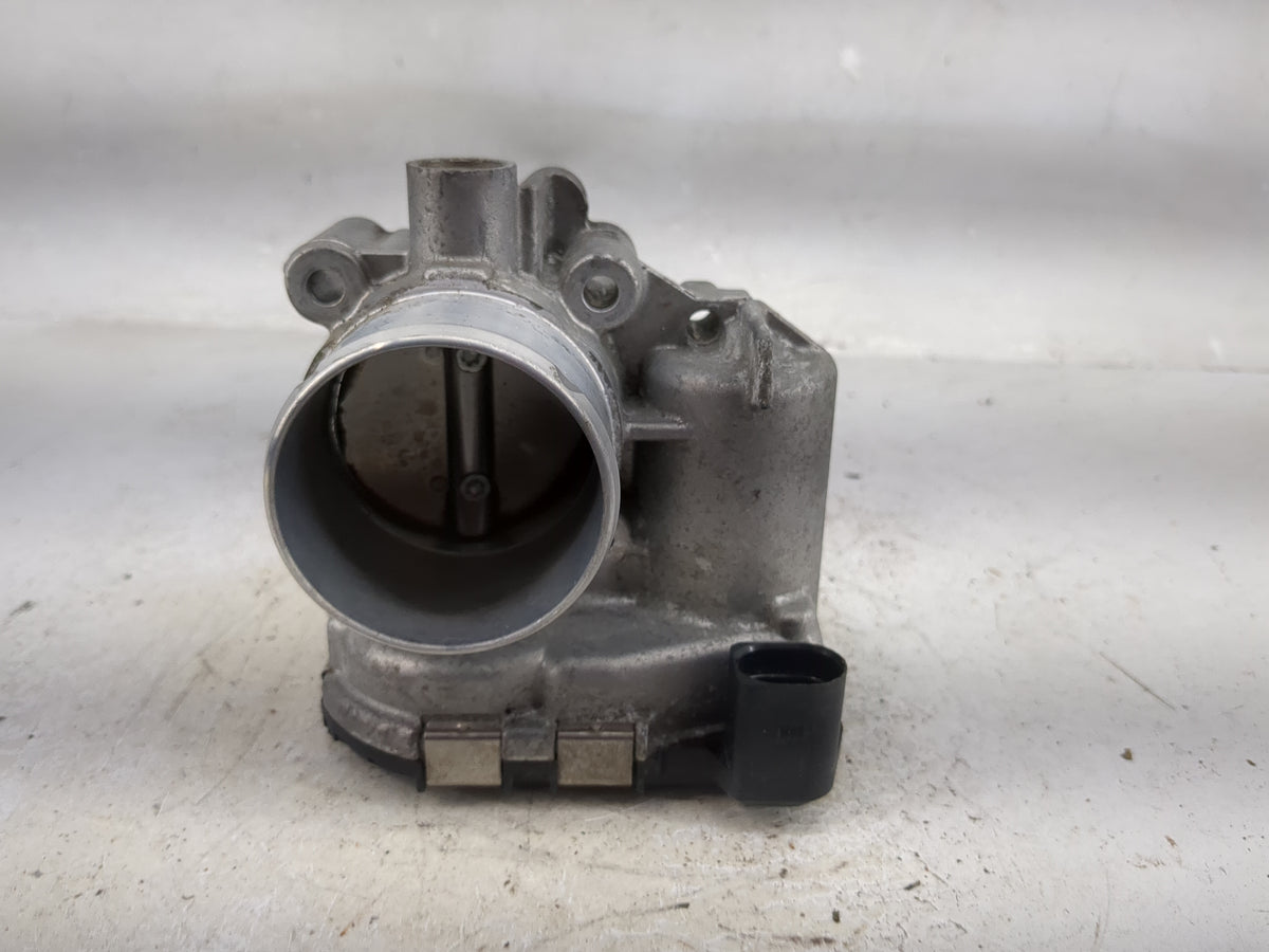 2013-2016 Ford Escape Throttle Body Fits Fits 2013 2014 2015 2016 2017 2018 2019 OEM Used Auto Parts - Oemusedautoparts1.com