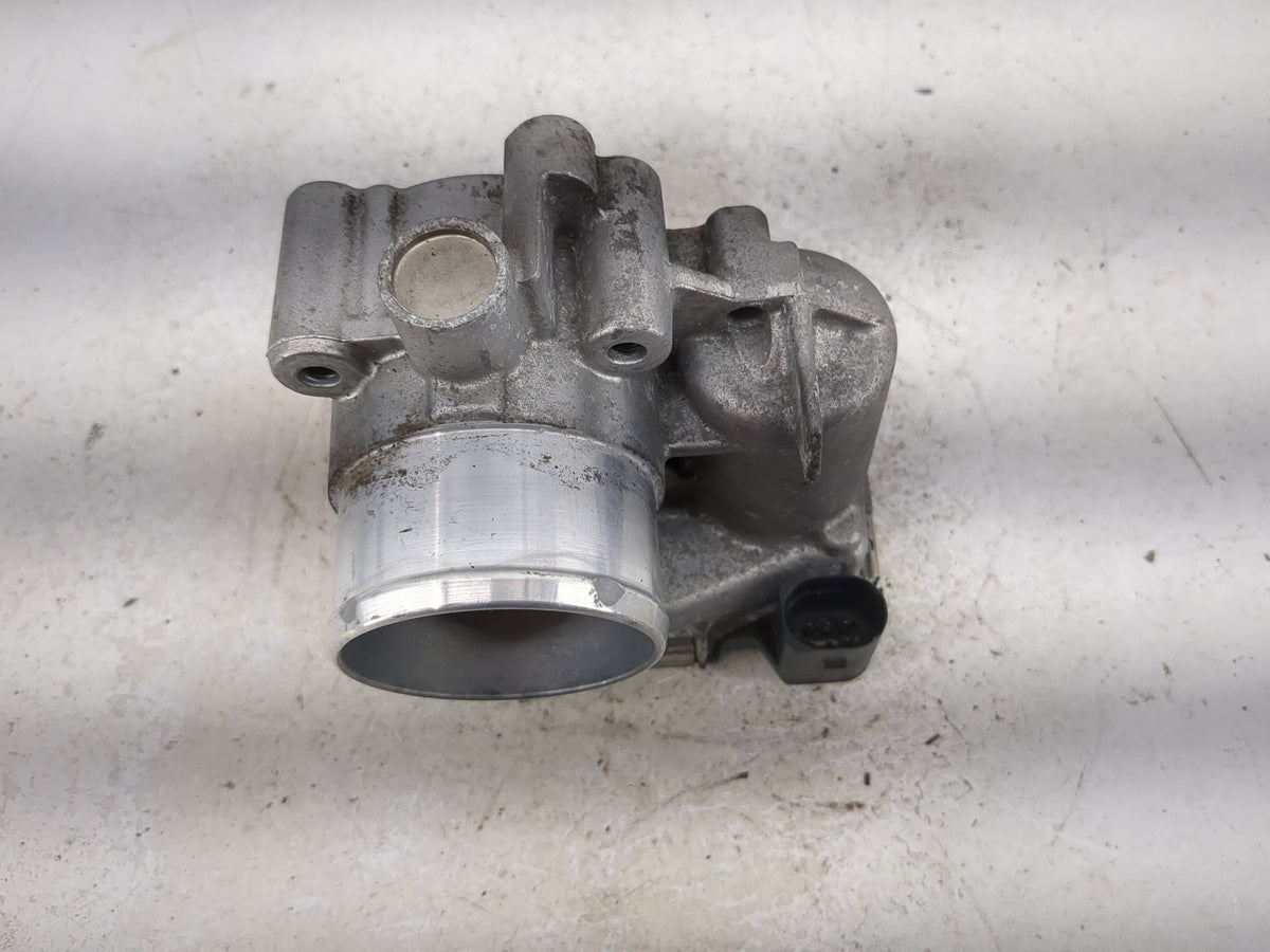 2013-2016 Ford Escape Throttle Body Fits Fits 2013 2014 2015 2016 2017 2018 2019 OEM Used Auto Parts - Oemusedautoparts1.com