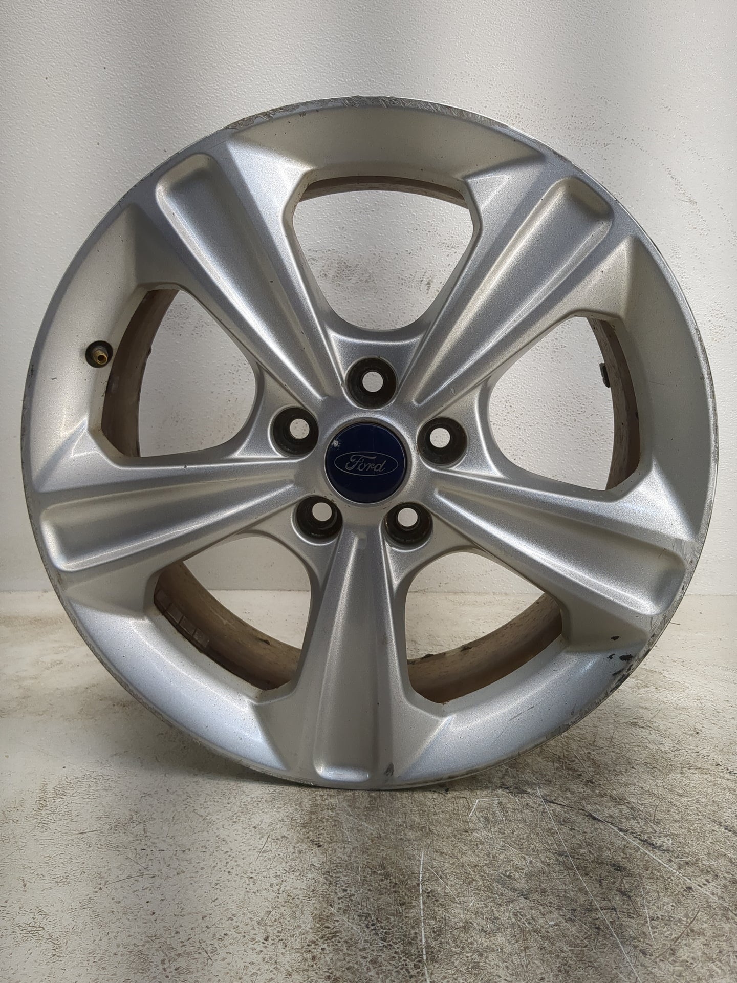 2013-2016 Ford Escape Oem Wheel Rim - Oemusedautoparts1.com