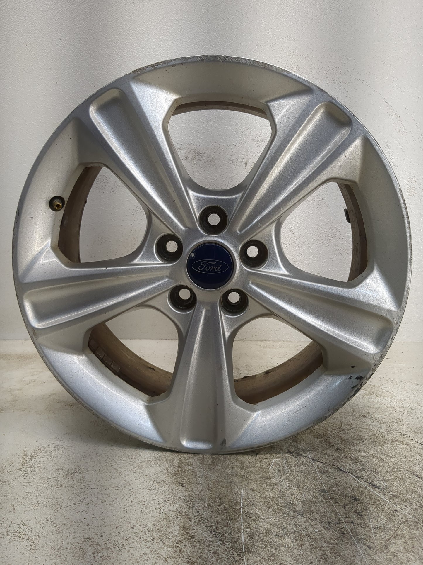 2013-2016 Ford Escape Oem Wheel Rim - Oemusedautoparts1.com